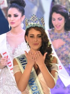 Rolene Strauss é a vencedora do Miss Mundo 2014 (Foto: AFP Photo/Leon Neal)