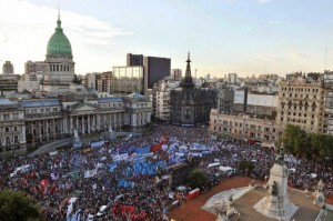 argentinos protestam