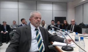 Lula volta a desafiar Moro