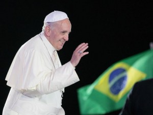 Papa consola brasileiros