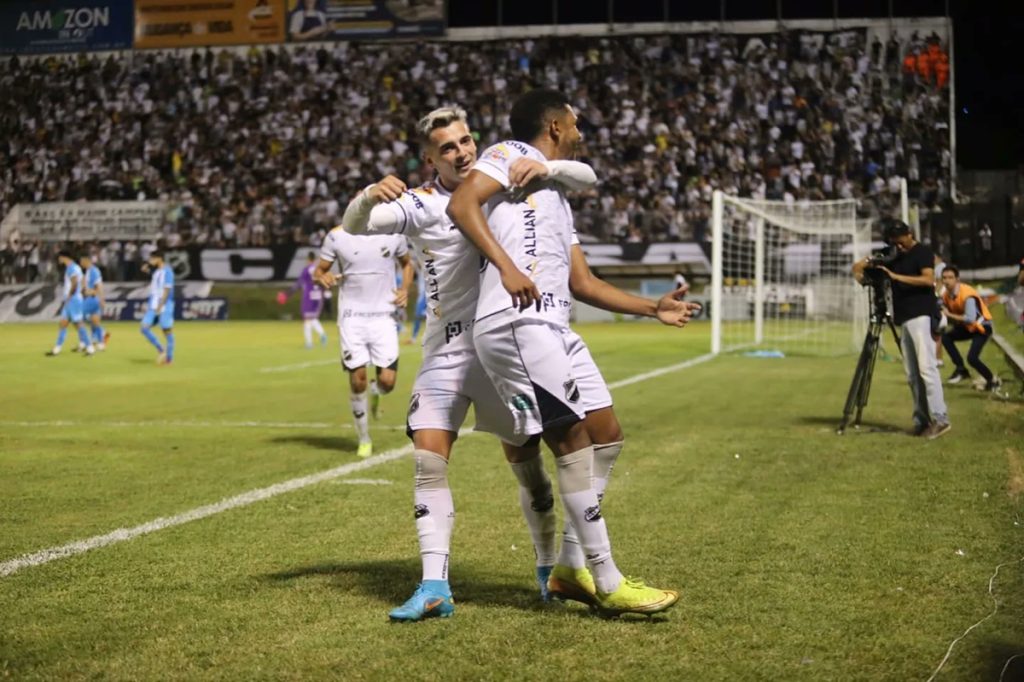 Fantão alvinegro recebe o Campinense no Frasqueirão. Foto: Rennê Carvalho / ABC FC